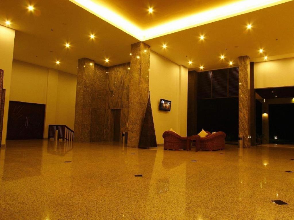 Laprima Hotel Labuan Bajo Kültér fotó