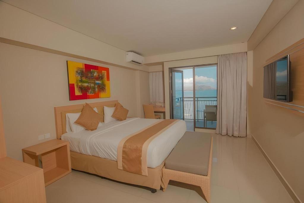 Laprima Hotel Labuan Bajo Kültér fotó