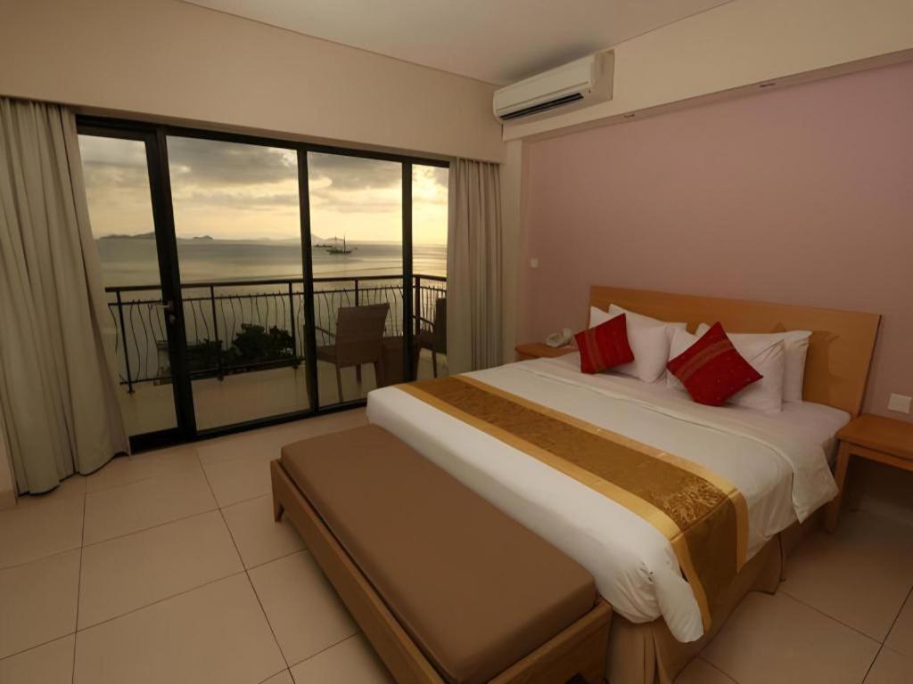 Laprima Hotel Labuan Bajo Kültér fotó