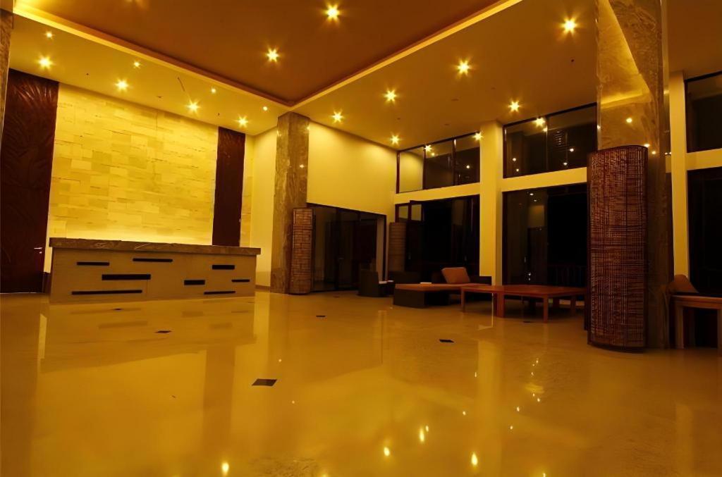 Laprima Hotel Labuan Bajo Kültér fotó