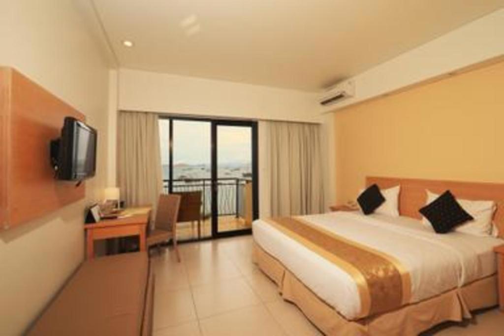 Laprima Hotel Labuan Bajo Kültér fotó