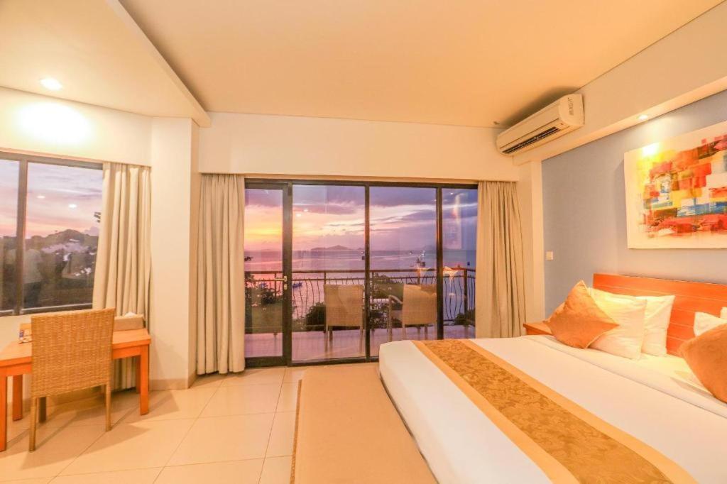 Laprima Hotel Labuan Bajo Kültér fotó