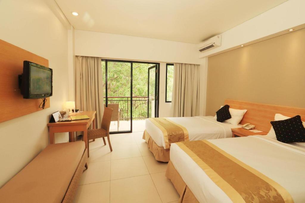 Laprima Hotel Labuan Bajo Kültér fotó