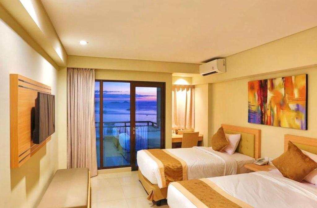Laprima Hotel Labuan Bajo Kültér fotó