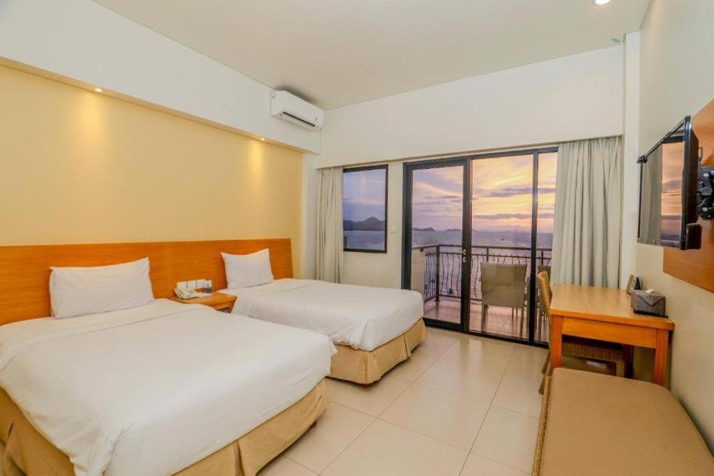 Laprima Hotel Labuan Bajo Kültér fotó