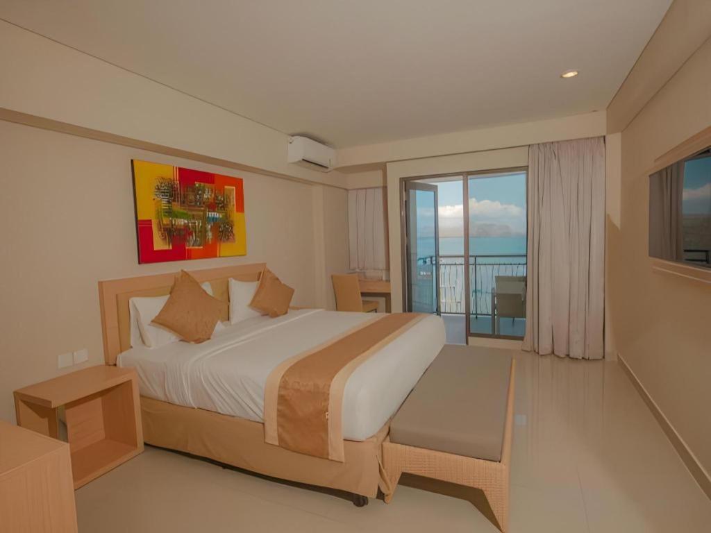Laprima Hotel Labuan Bajo Kültér fotó